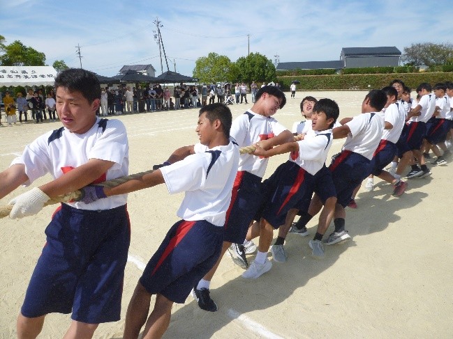生徒会企画種目(綱引き)